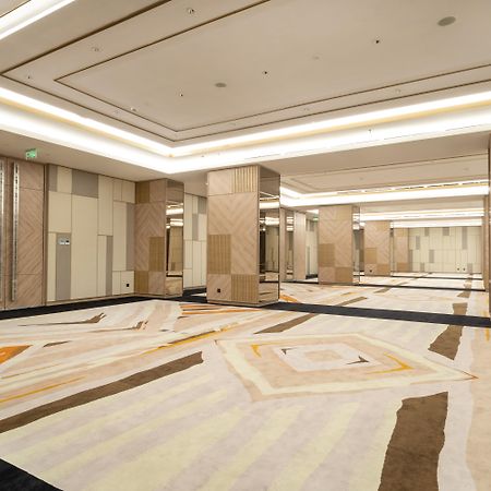 Harris Suites Puri Mansion Jakarta Exterior photo