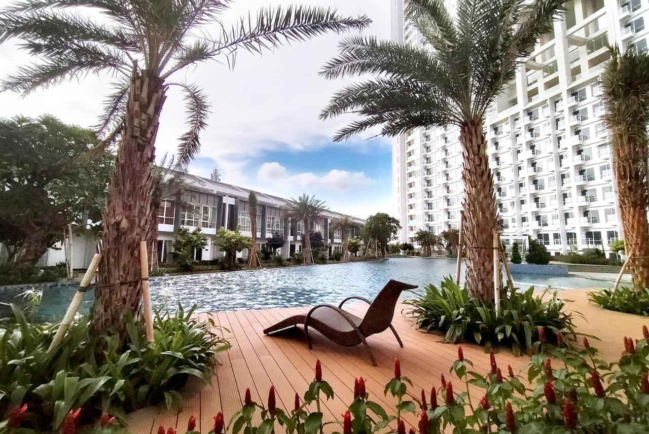 Harris Suites Puri Mansion Jakarta Exterior photo