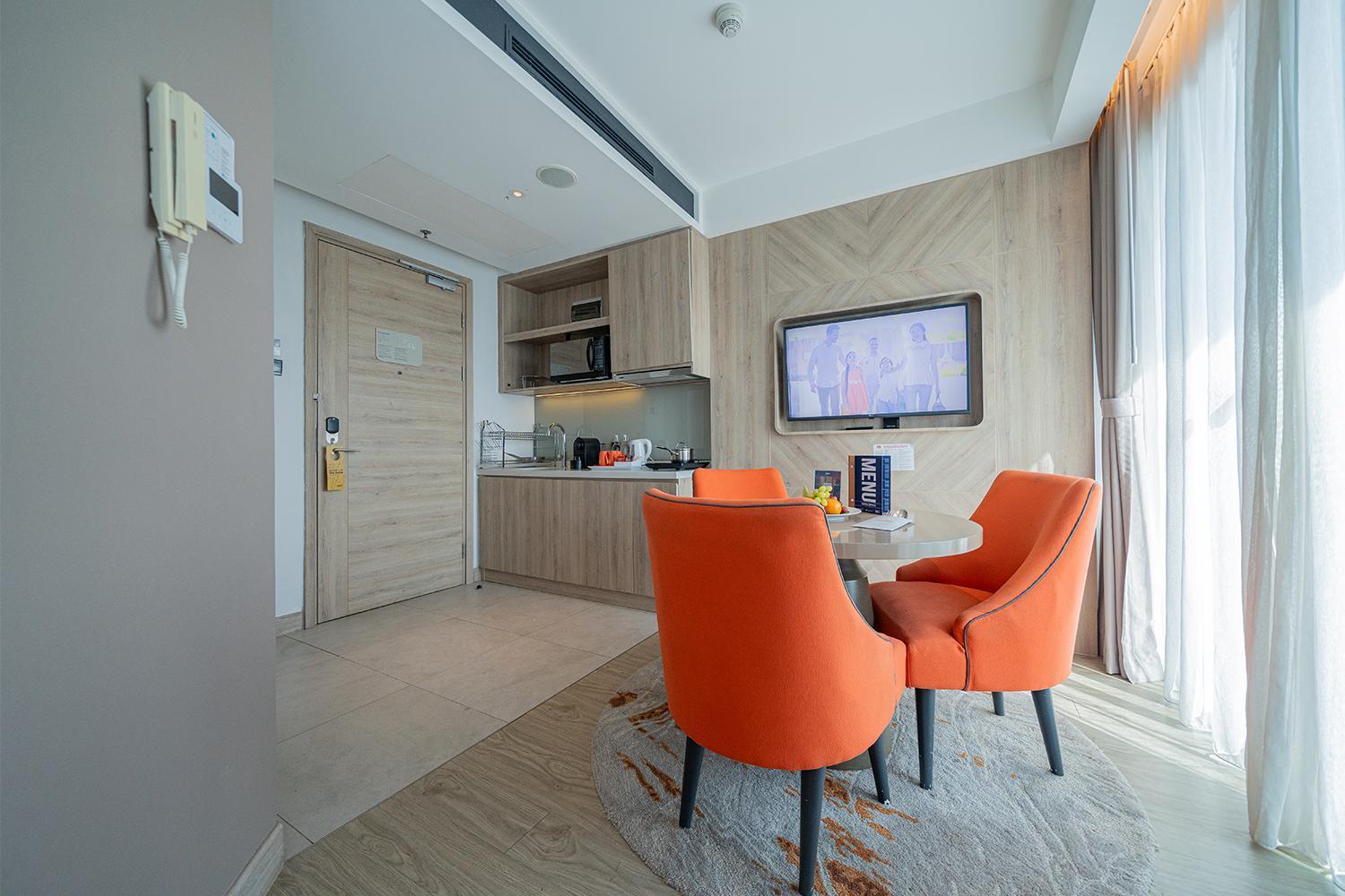 Harris Suites Puri Mansion Jakarta Exterior photo